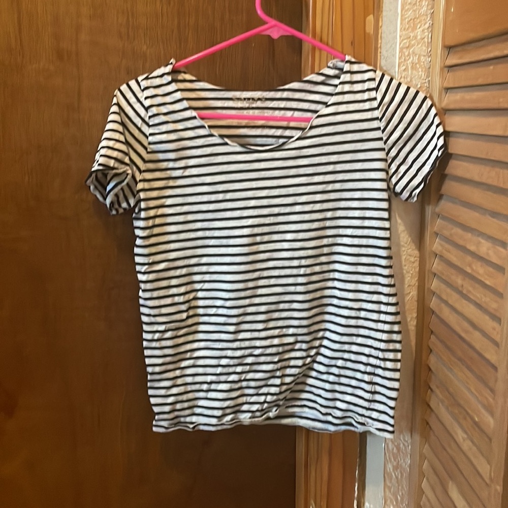 Im selling a white and black thin striped shirt